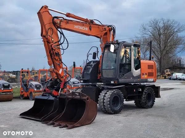 Koparka kołowa Hitachi ZX 140 W 3